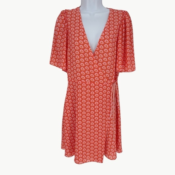 NWT Alice + Olivia Sandra Floral Wrap Mini Dress | Sz 4 | English Rose Pink - Picture 7 of 16